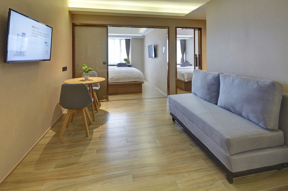 Two-Bedroom Family Suite photo 2