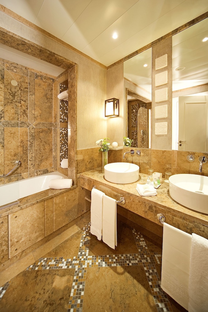 Grand Double Room, Sea View (Deluxe) - Photo 5