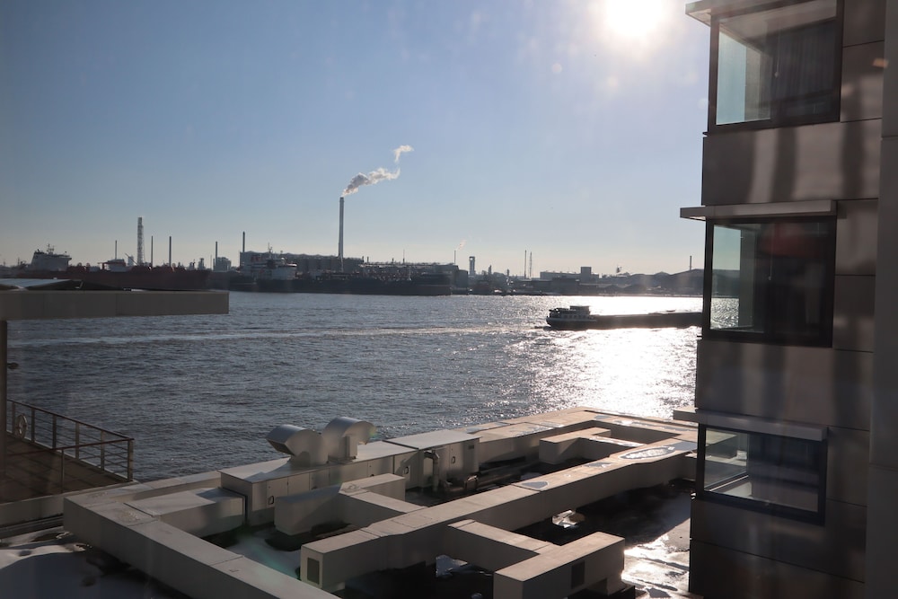 Standard Double or Twin Room, River View (Matroos) - Photo 6