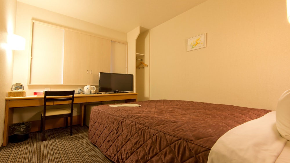 Single Room, Smoking