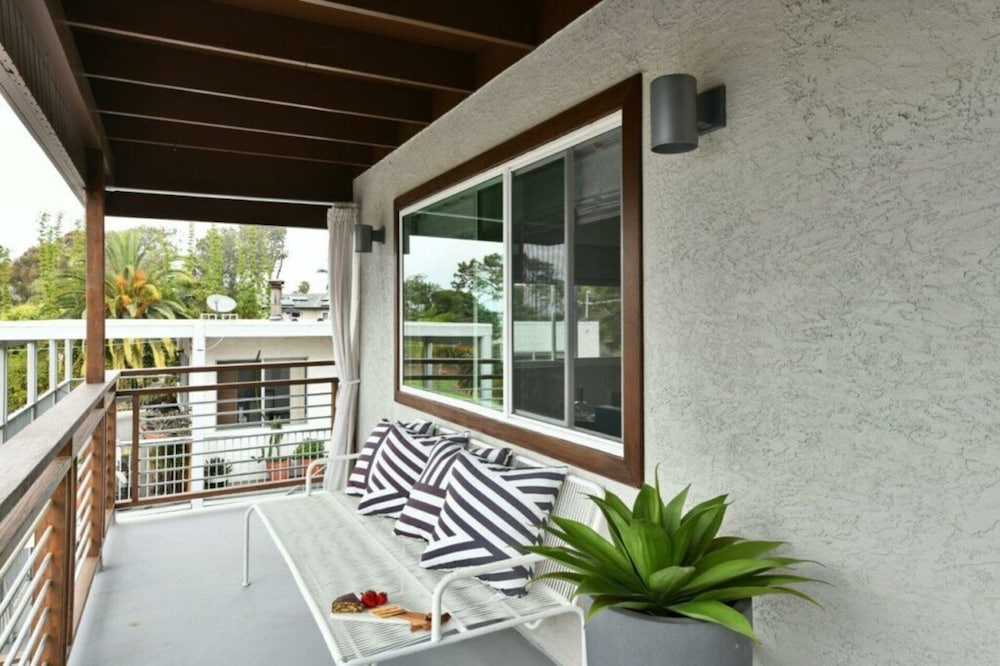 Villa photo 2