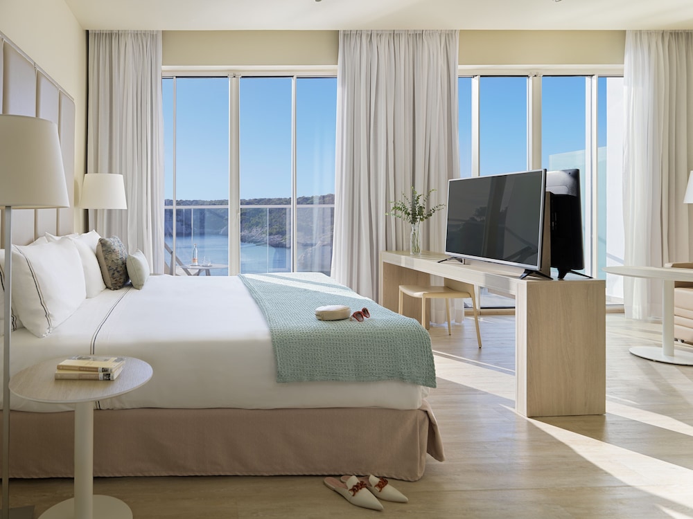 The Level Suite Cala Galdana