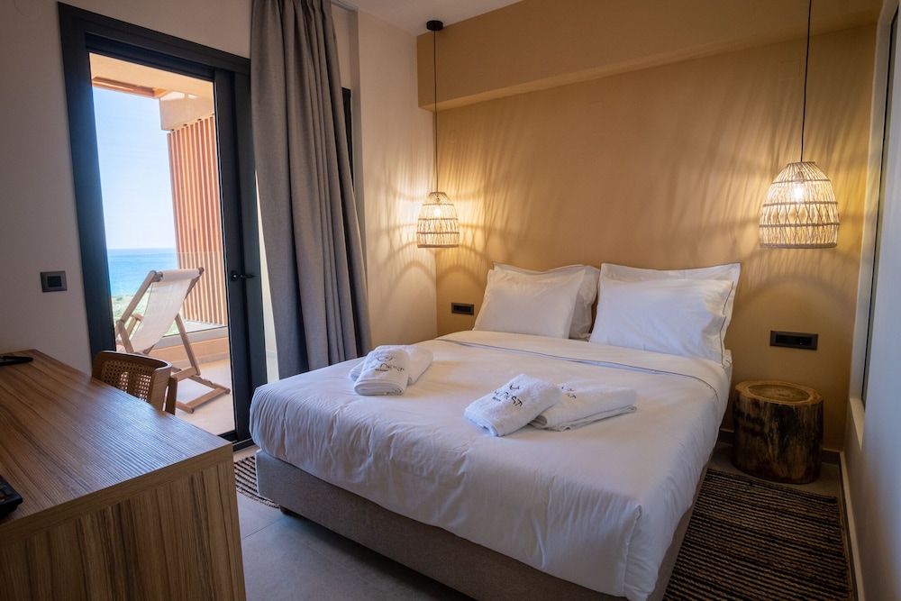 Superior Double Room, Balcony, Sea View photo 3