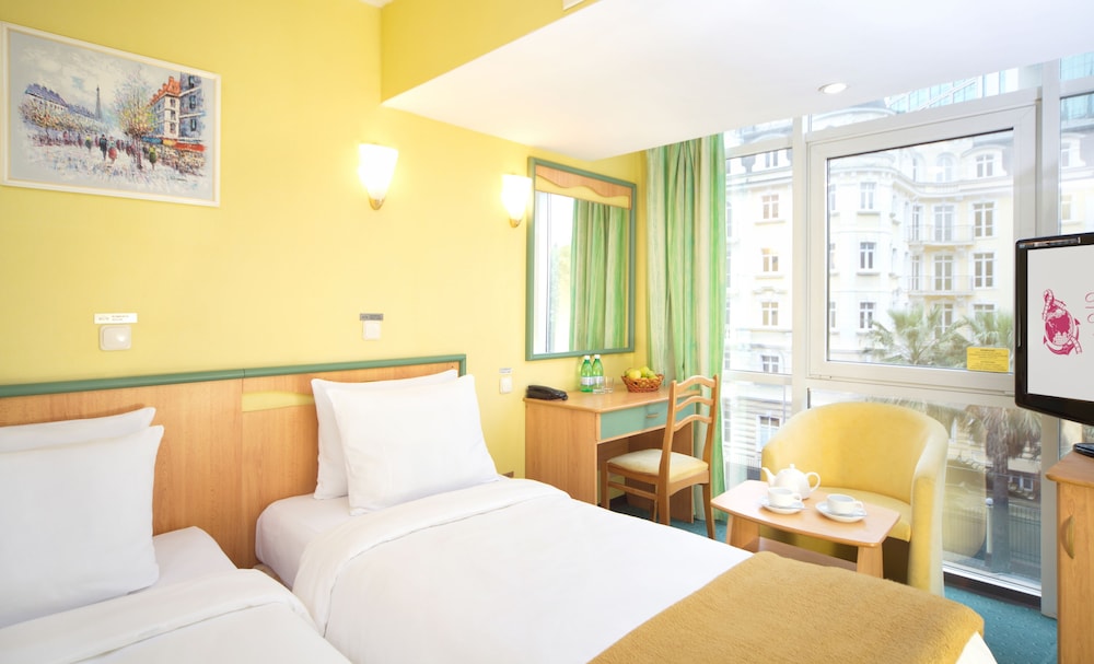 Superior Twin Room photo 3