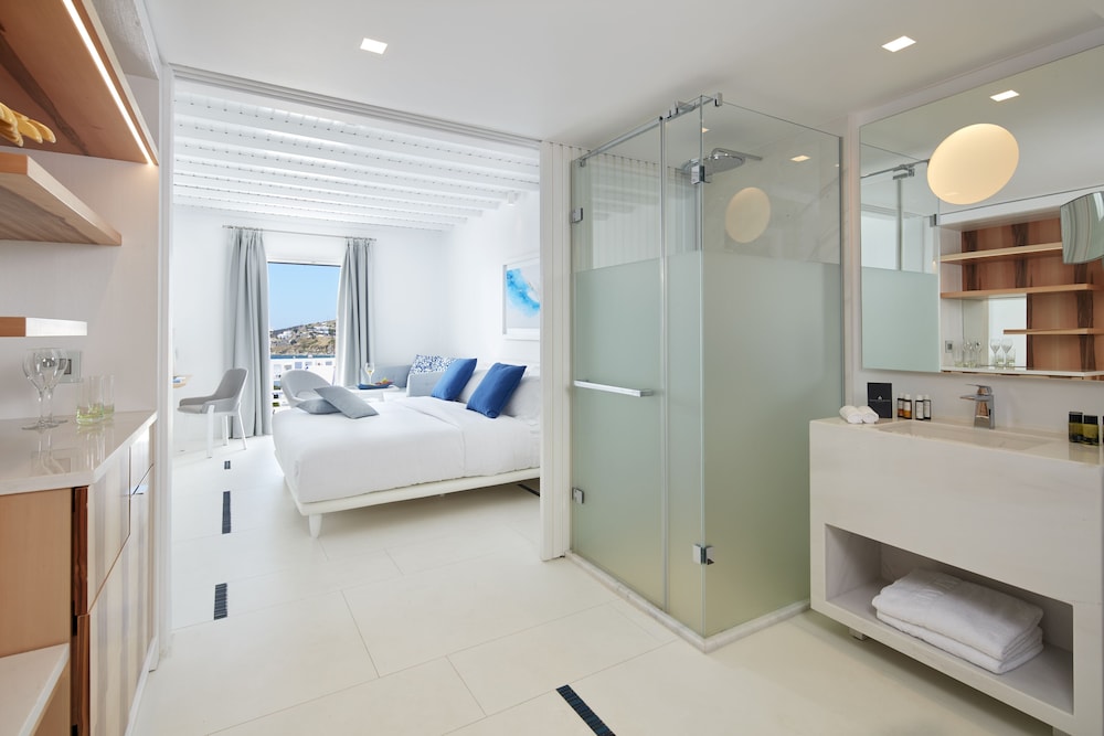 Room, Private Pool, Sea View (True Blue) - Photo 3