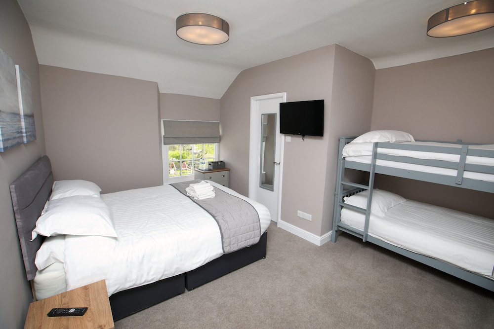 Family Room - Photo 1