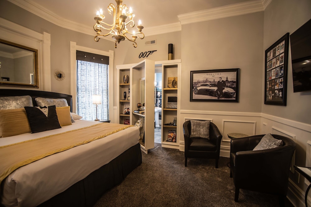 Room (7)
