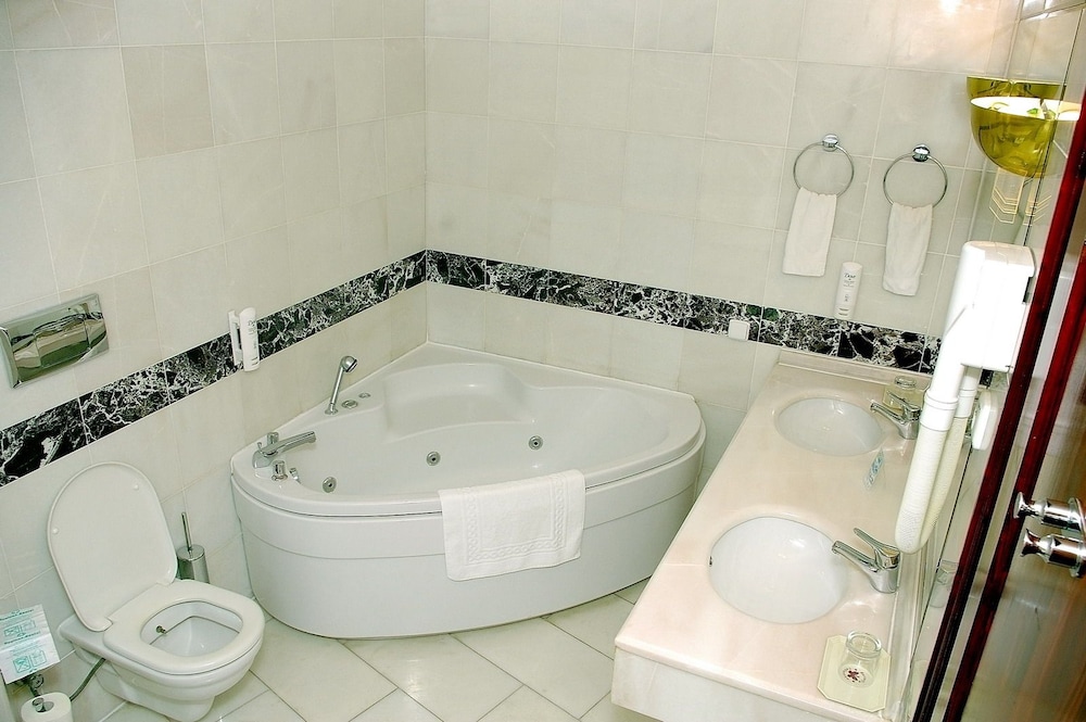Junior Suite, 1 Bedroom, Balcony, City View