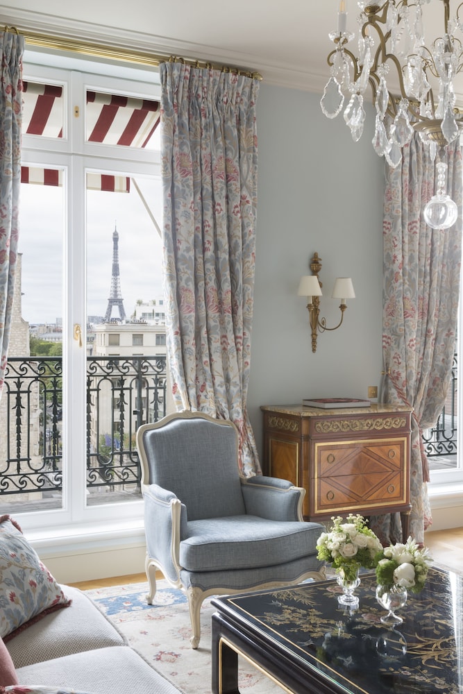 Paris Suite photo 3