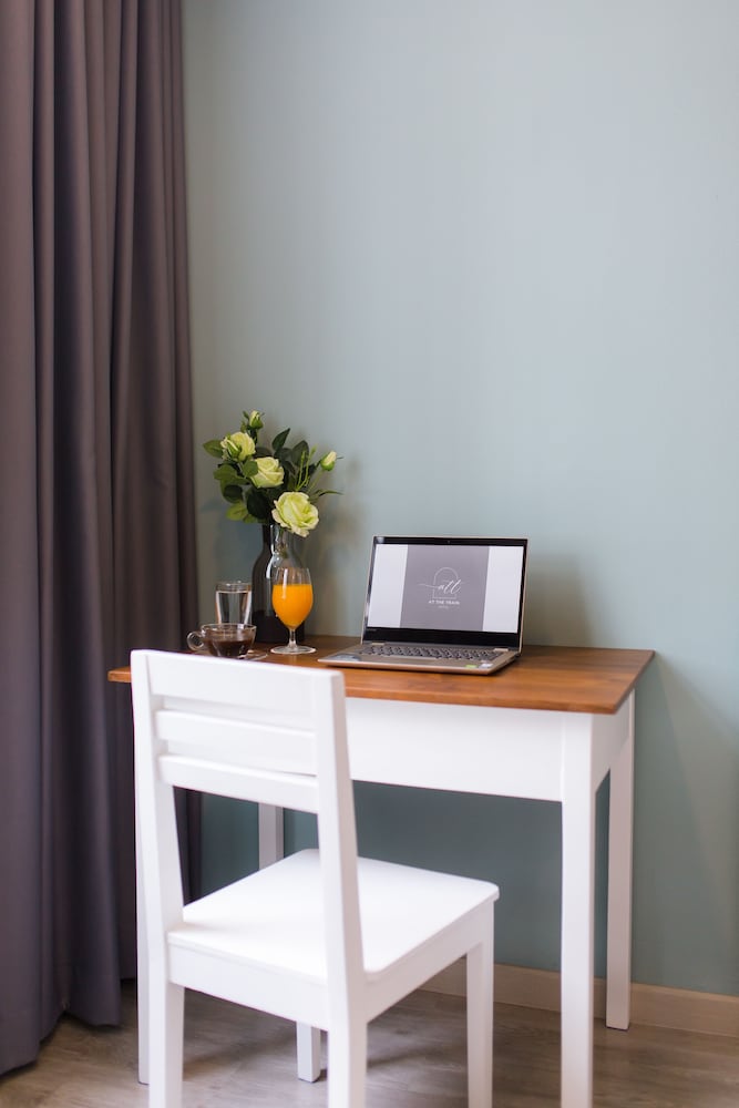 Standard Twin Room - Photo 4
