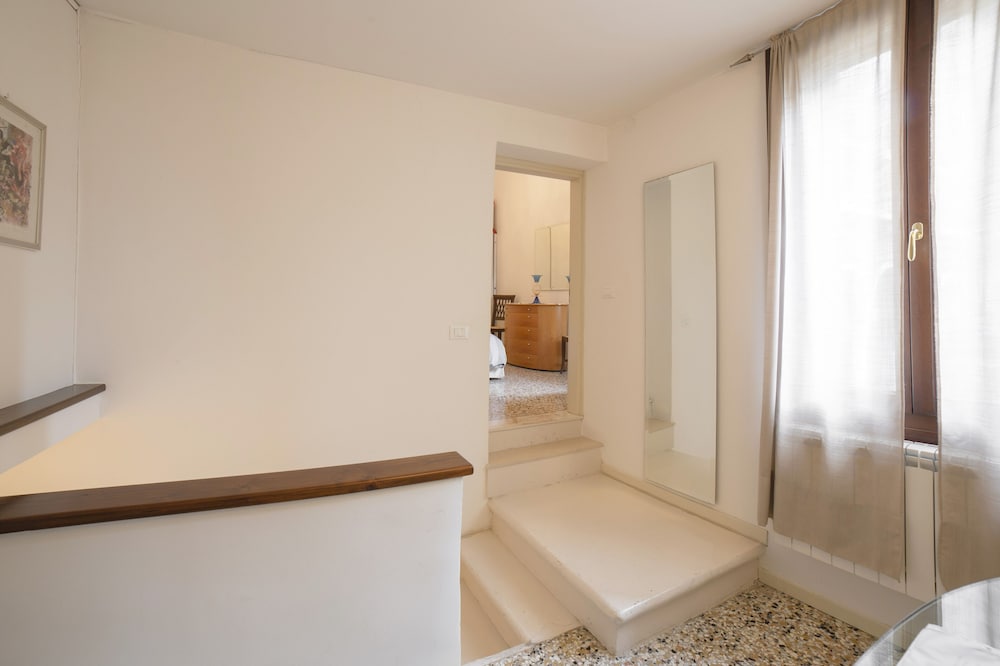 Comfort Room photo 3