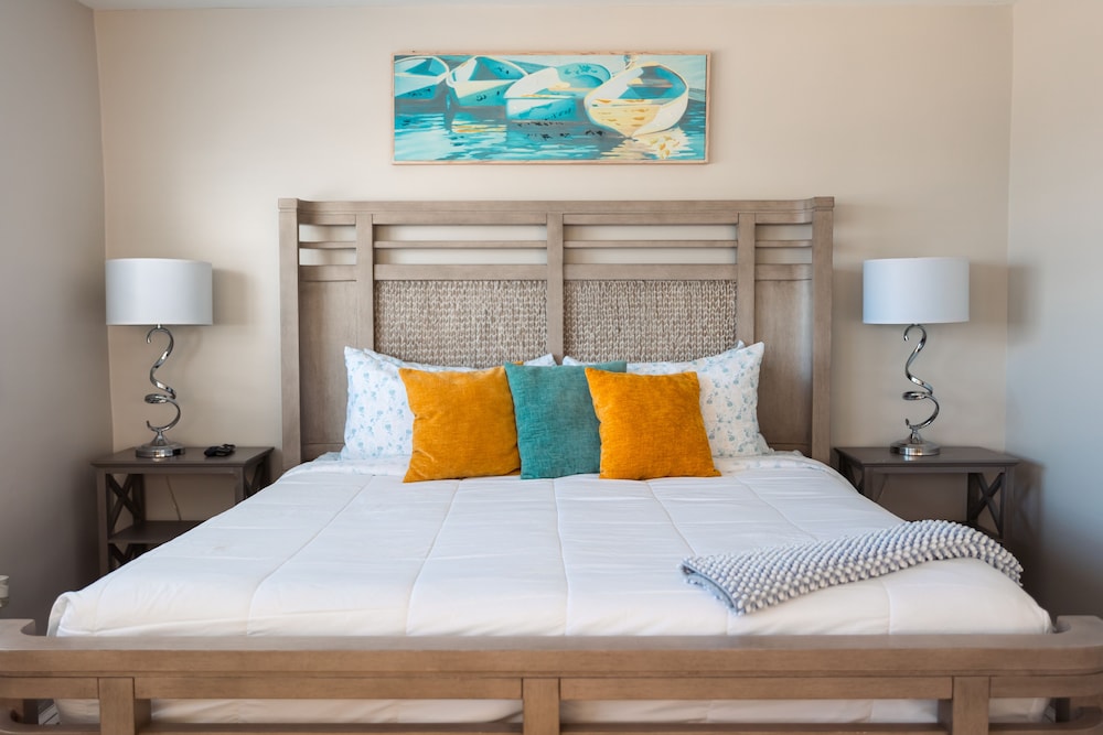 #5 and #8 Compass Suite photo 3