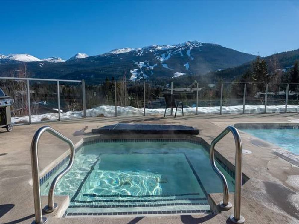 Ironwoods by Whistler Blackcomb Vacation Rentals, Photo 7