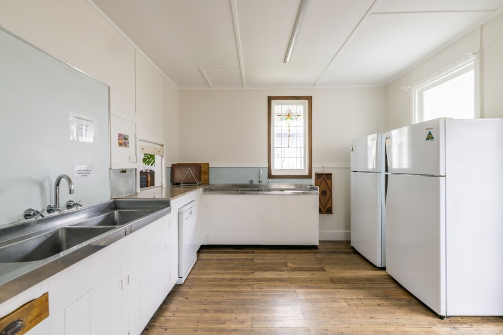 Seacroft Room 16, 1 Queen bed, Ocean view, photo 6