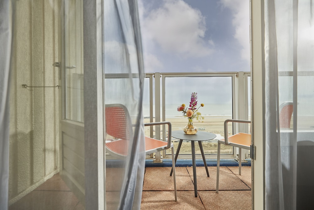 Comfort Double or Twin Room, 1 King Bed, Sea View - Photo 5