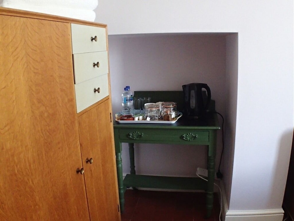 Double Room, Ensuite, Garden View (Room 8) photo 3
