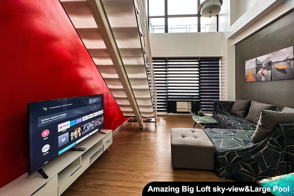 Luxury Loft, 1 Bedroom, Balcony, City View photo 2