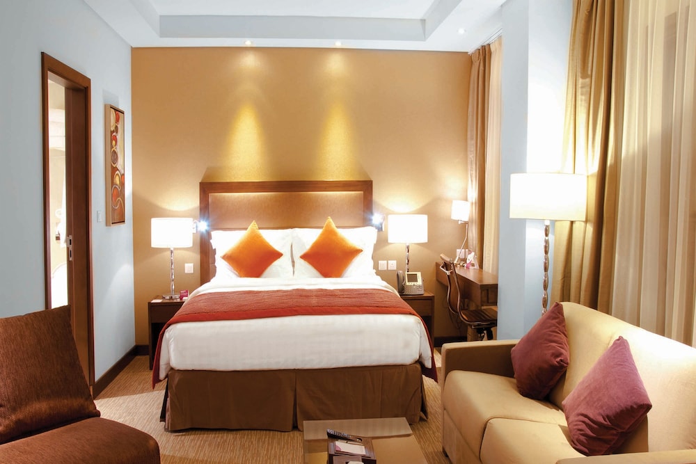 Standard Room, 1 Queen Bed, Accessible, City View