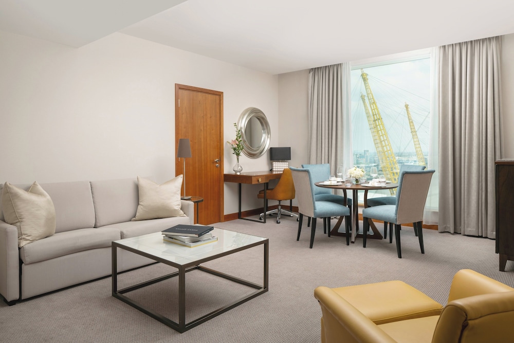 One Bedroom Suite photo 3