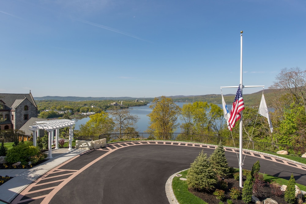 Premier River View King - Photo 1
