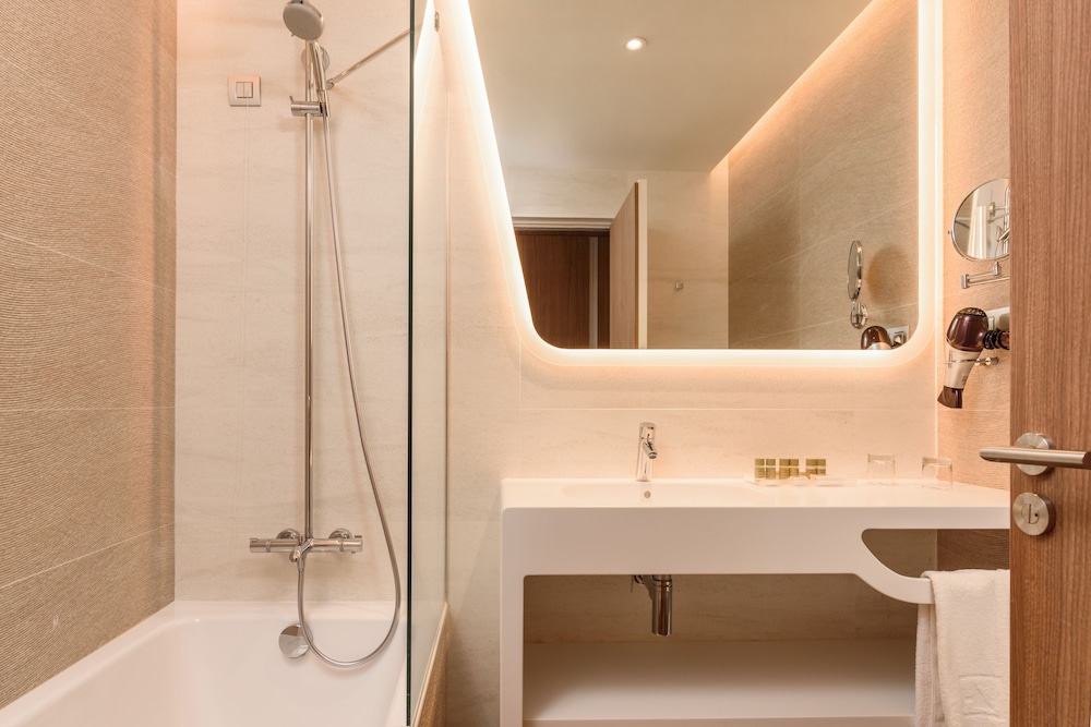 Junior Suite, Sea View thumbnail 5