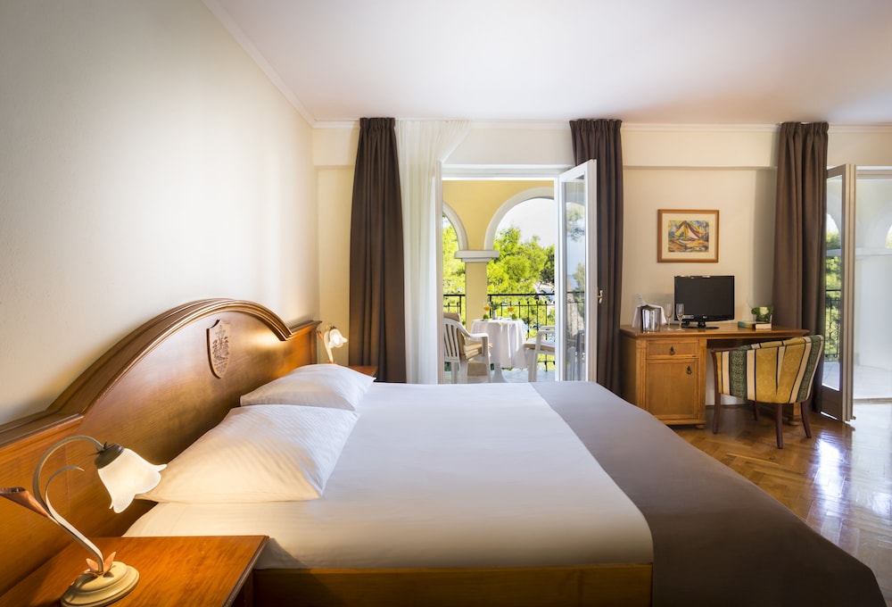 Superior double room with extra bed photo 1