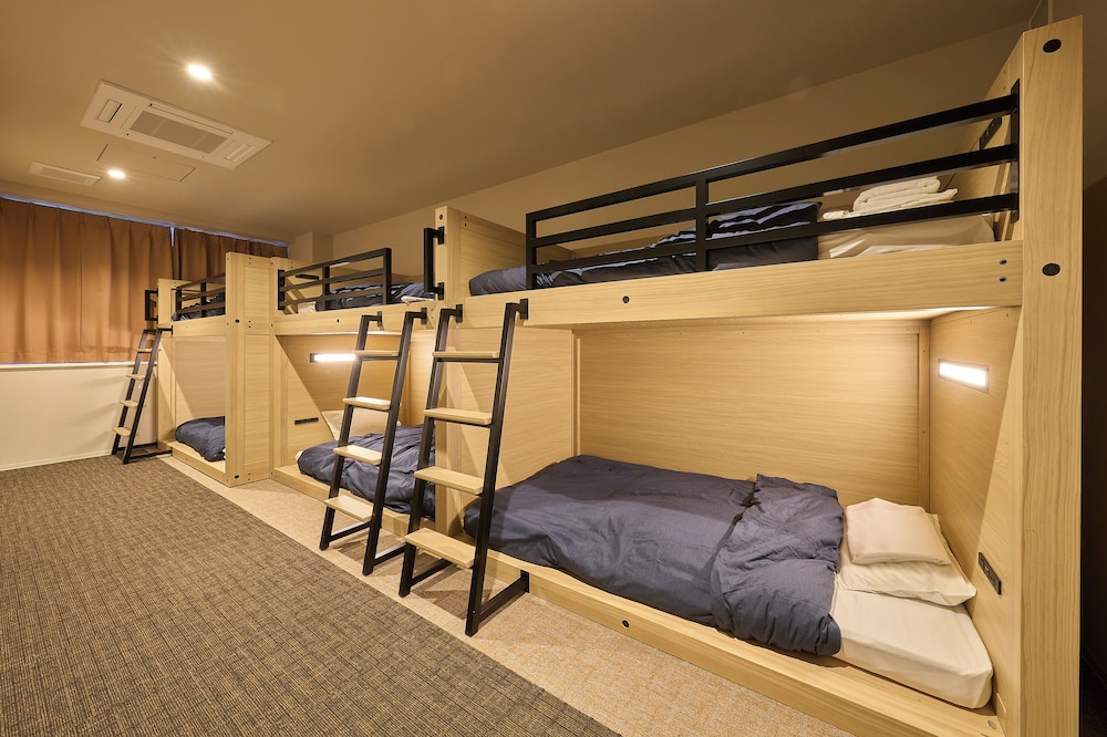 Private Group Room for 4-6 with Shared Shower room, Non Smoking
