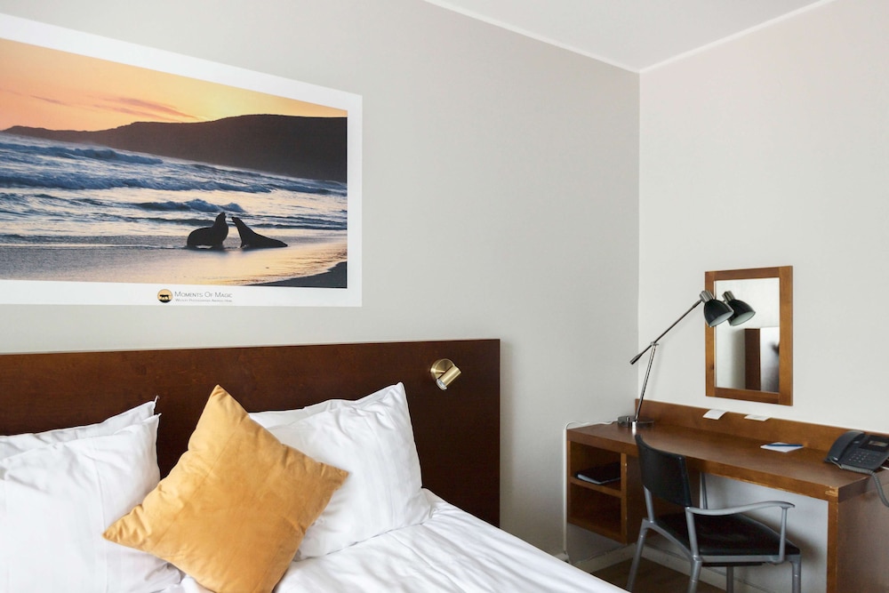 Standard Room, 2 Twin Beds, Non Smoking - Photo 4