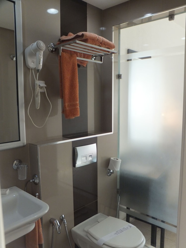 Economy Double Room - Photo 6
