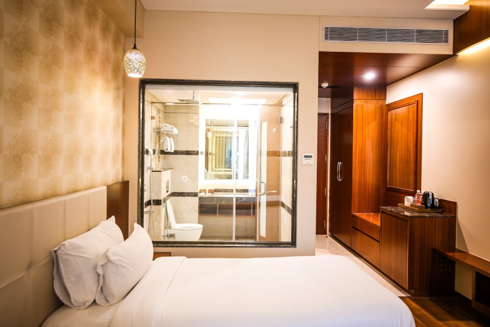 Executive Room - Photo 4