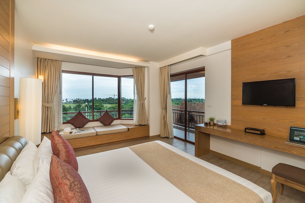 Deluxe Room King - Free Transfer to Hua Hin Beach photo 2