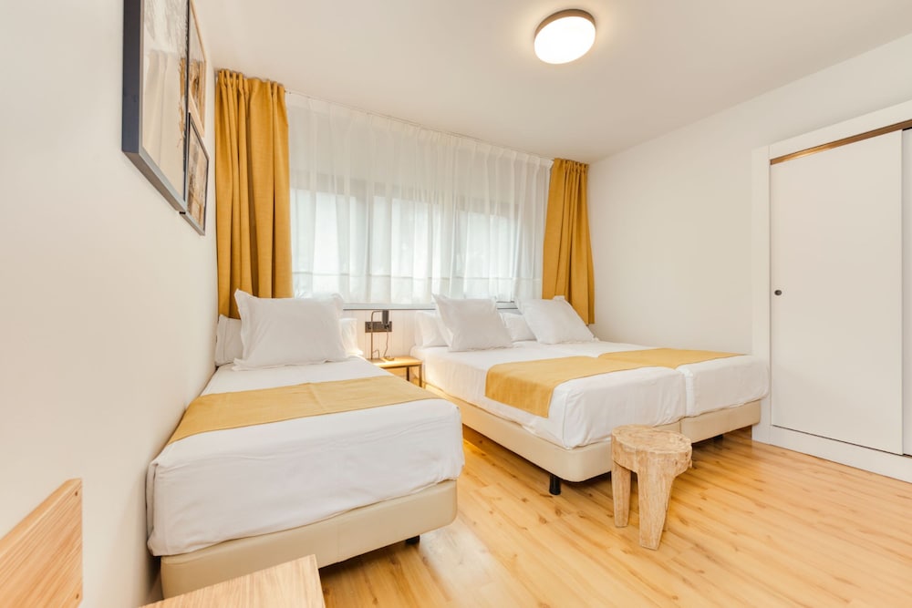 Triple Room, 3 Twin Beds