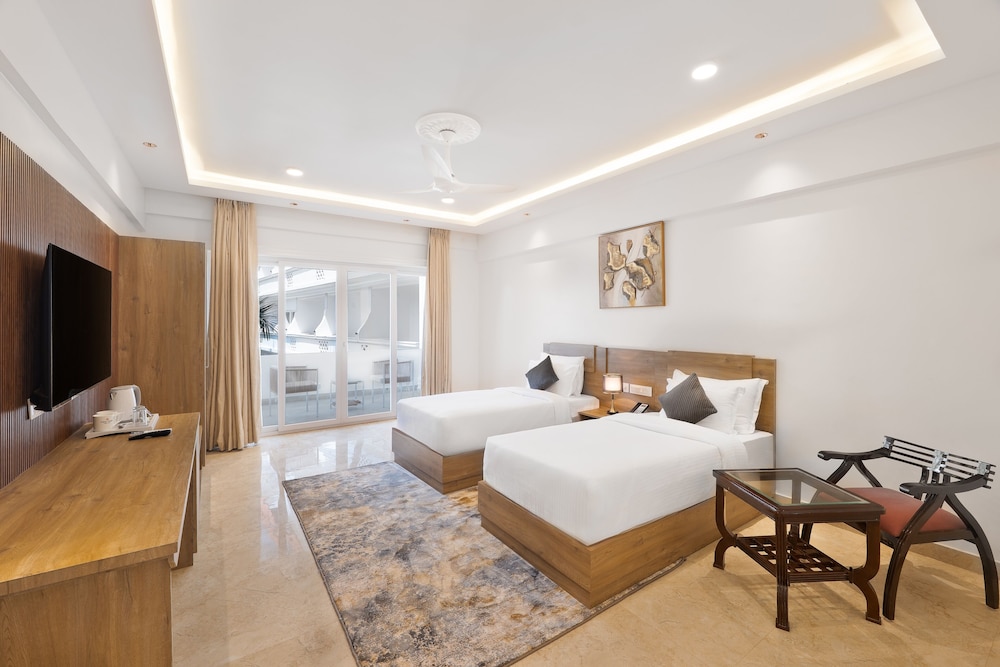 Deluxe Twin Room, Pool View