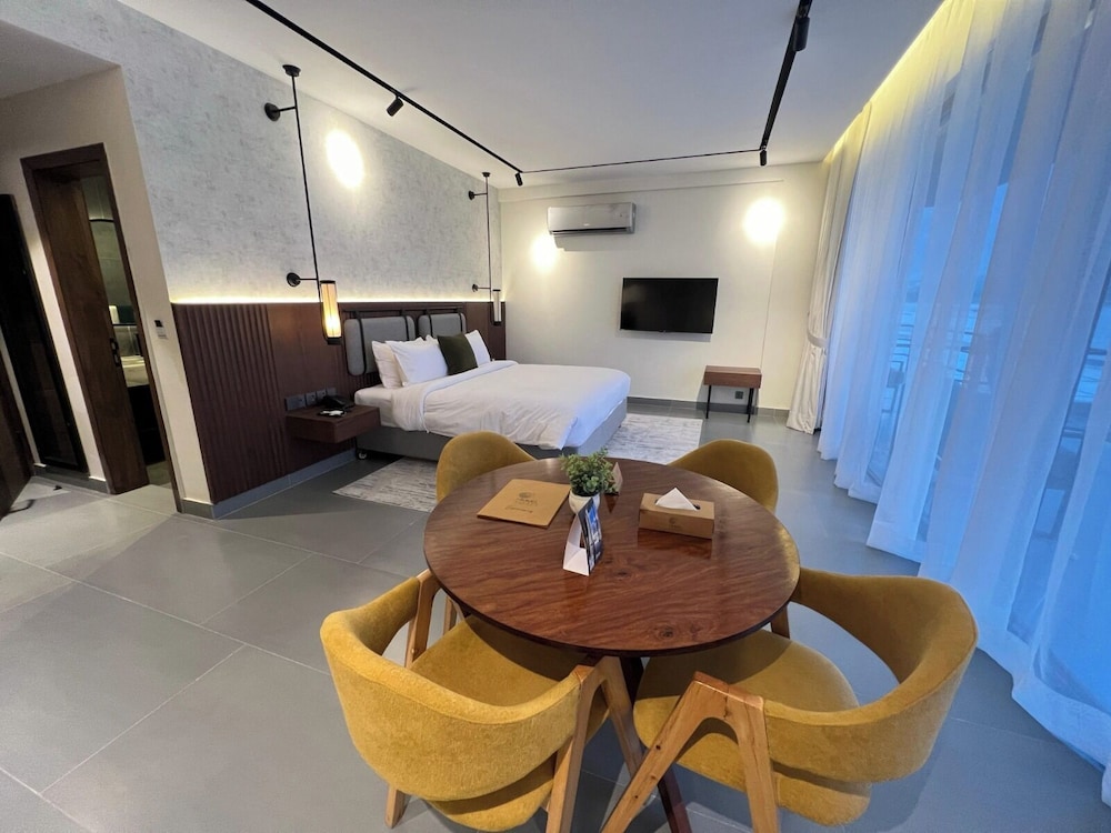 Royal Suite, 1 Double Bed, River View