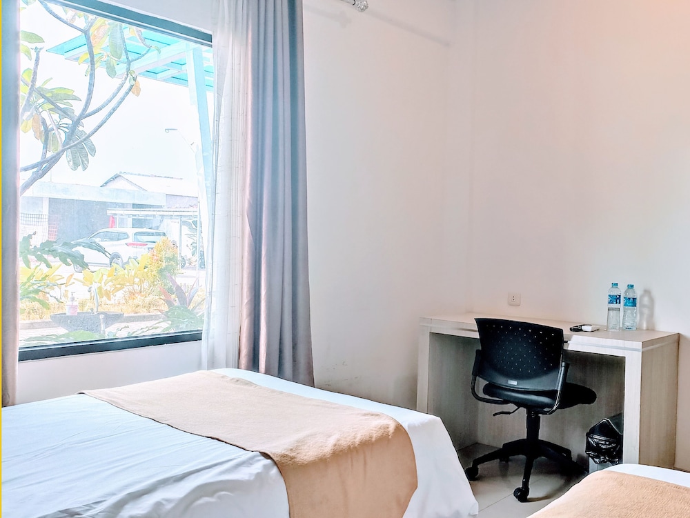 Deluxe Double or Twin Room - Photo 14