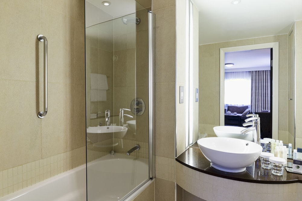Junior Suite, 1 King Bed (Presidential) photo 3