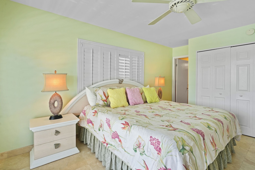 Condo 16, 2 Bedrooms, Ocean View