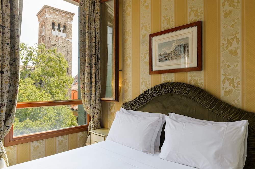 Superior Room, City View photo 2