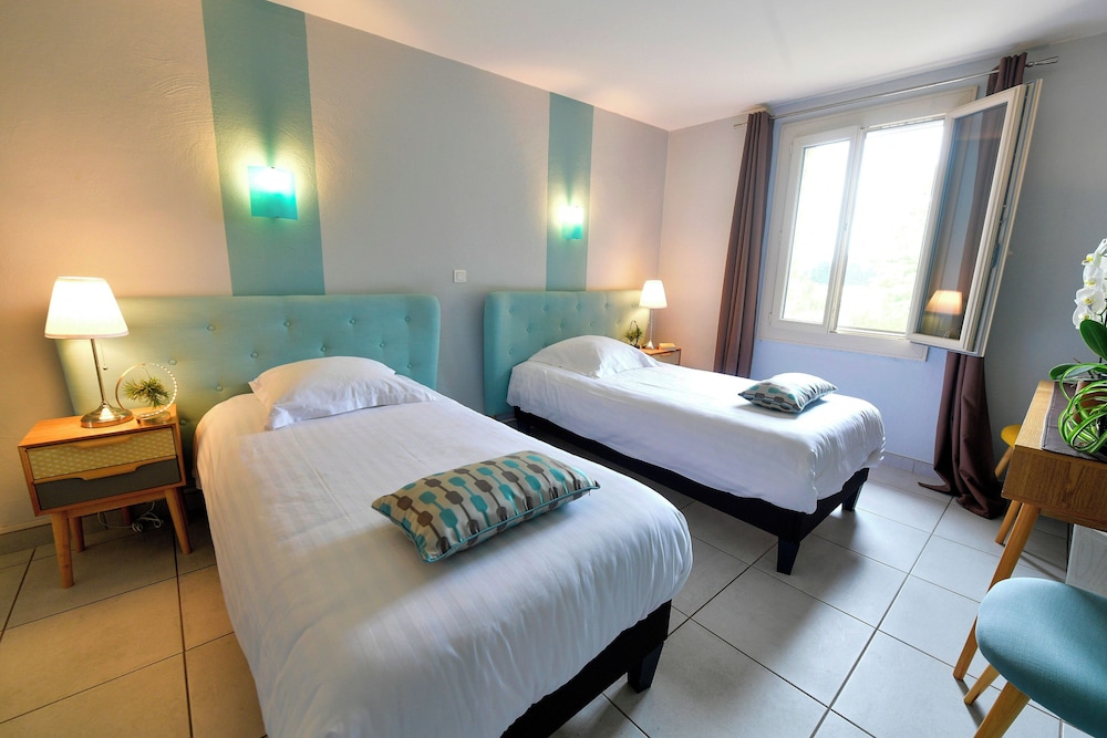 Superior Twin Room, Garden View photo 1