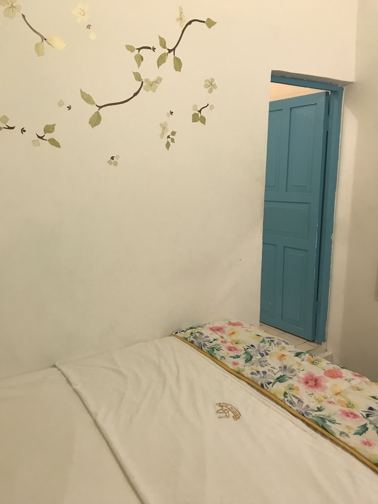 Basic Double Room, 1 Double Bed, Non Smoking photo 2