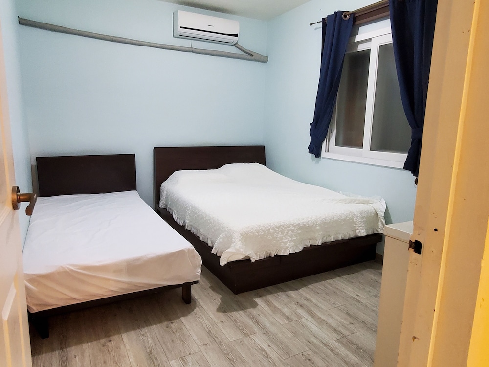 Family Suite, 2 Bedrooms, City View photo 2