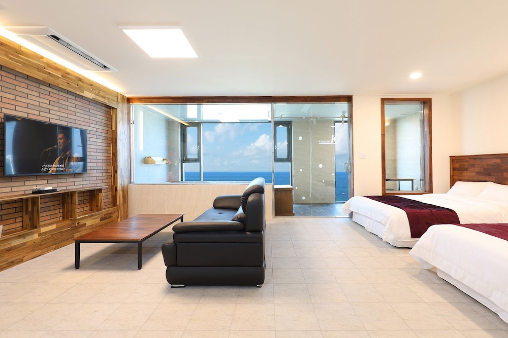 Villa, Ocean View (#201) photo 2