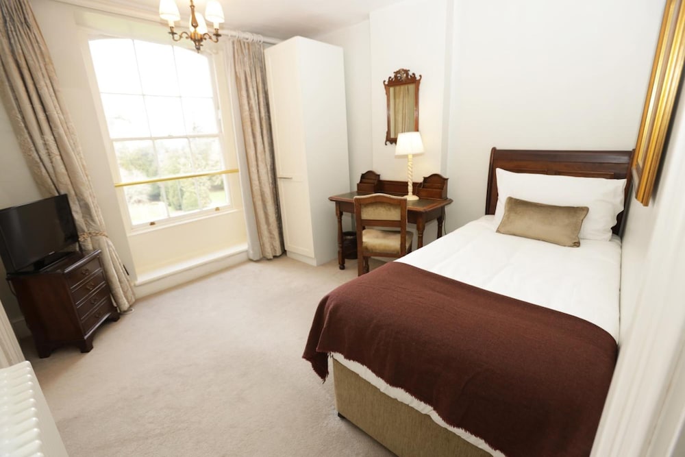 Deluxe Single Room