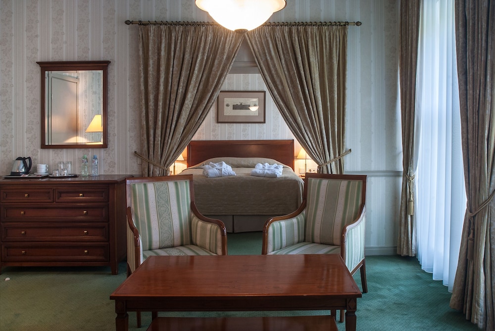 Executive Suite photo 1