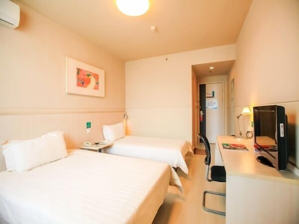 Twin Room (B) photo 2