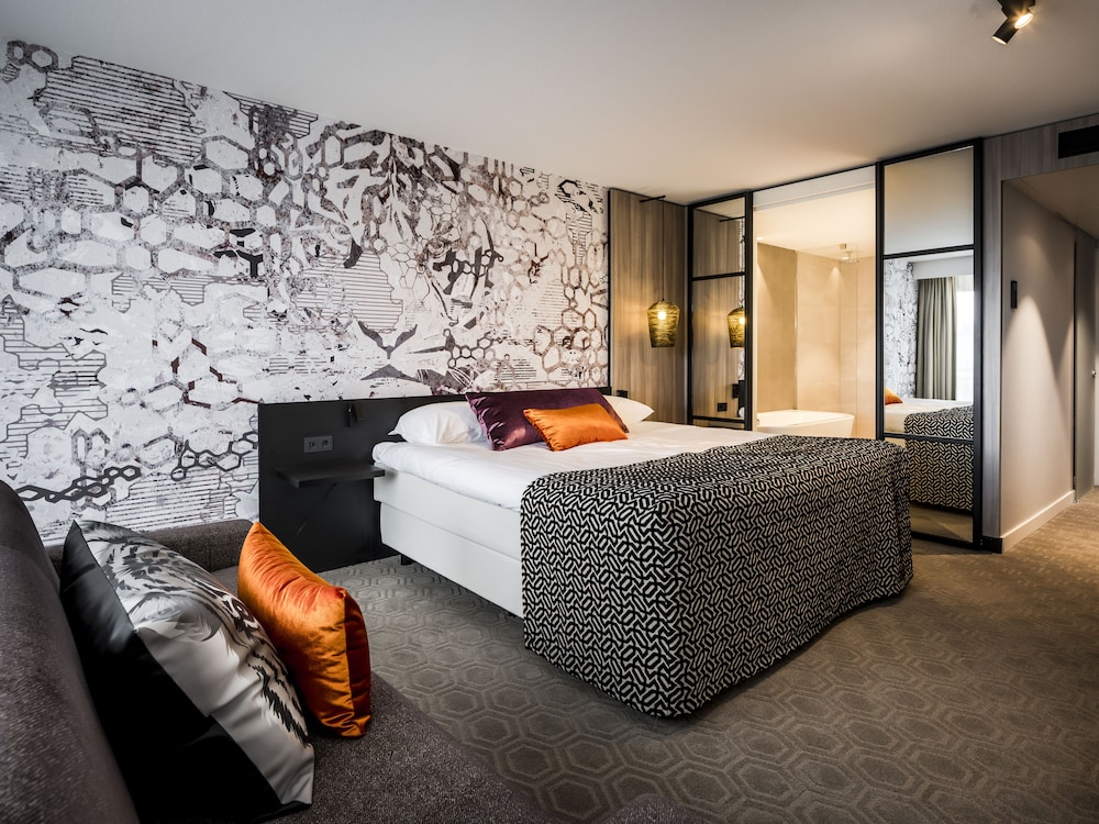 Deluxe Room (Deluxe)