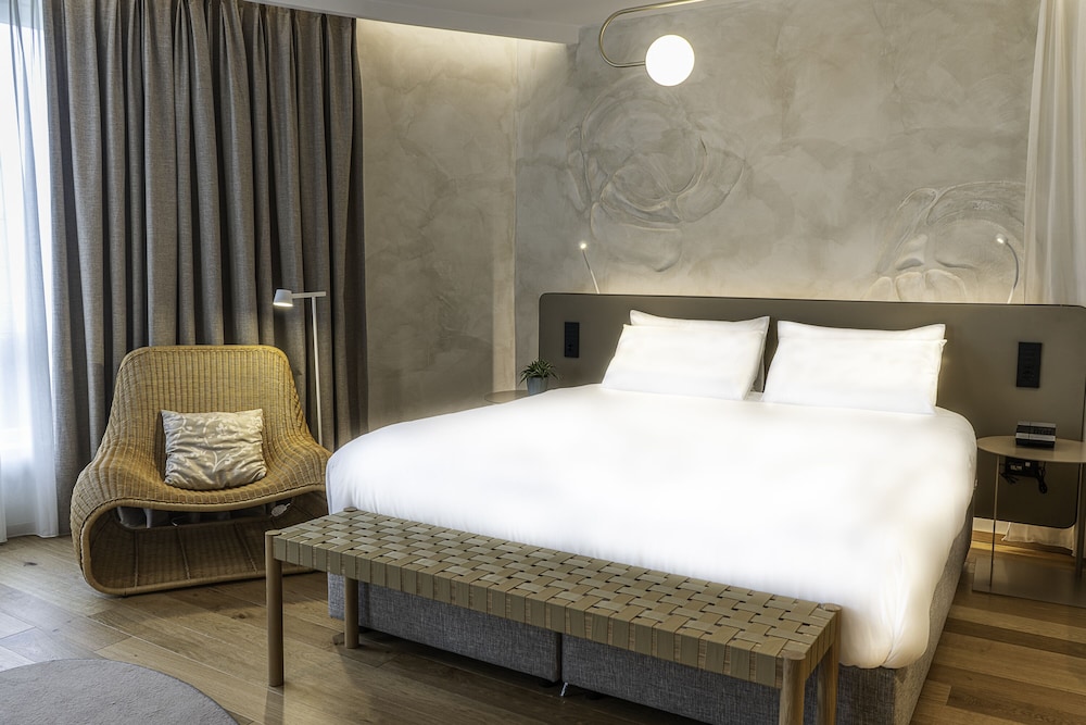 Deluxe Room, 2 Twin Beds - Photo 2