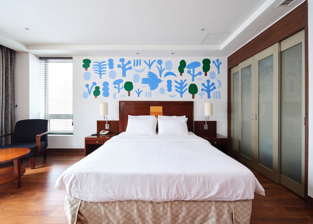Adonis Deluxe Suite photo 1