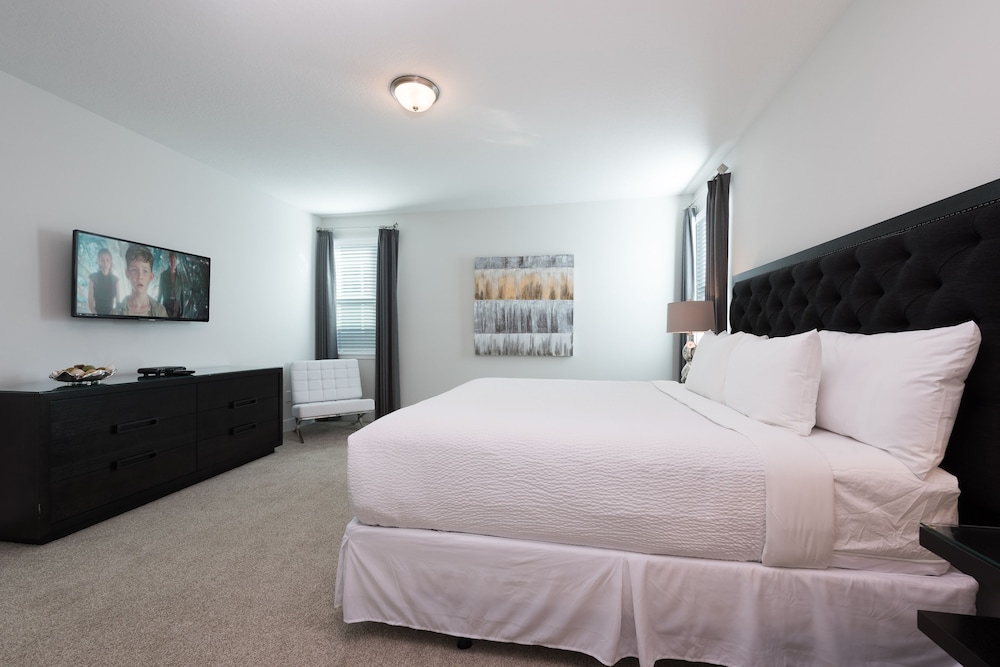 Townhome, 6 Bedrooms