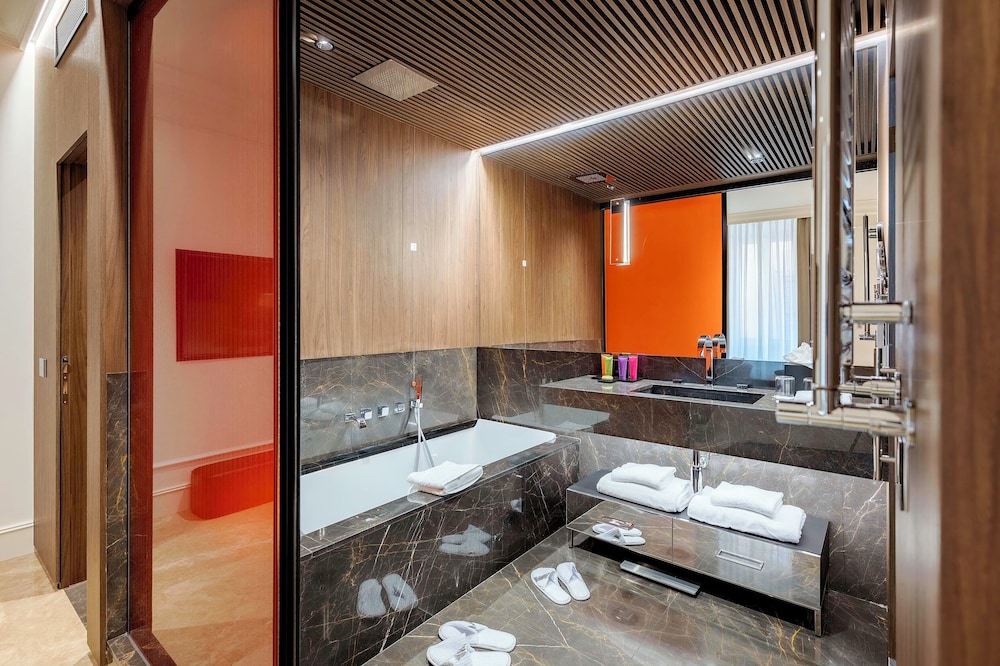 Family Suite thumbnail 6